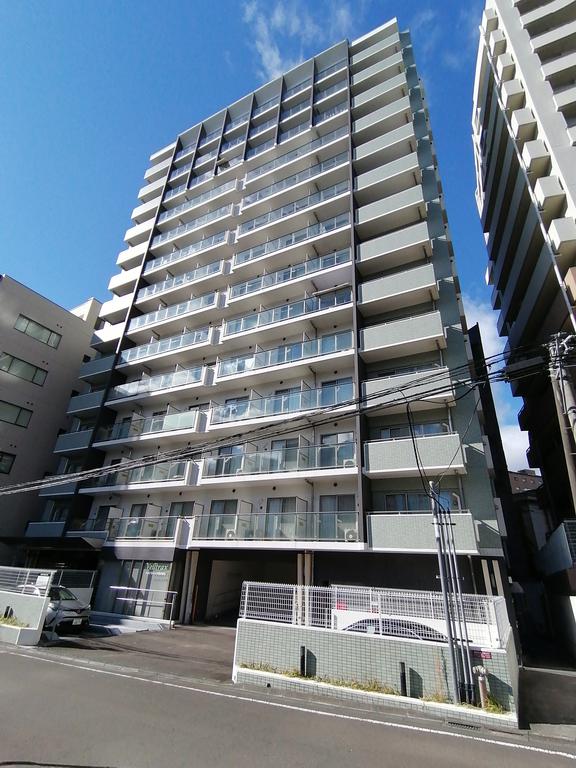 建物外観　外観：ガラス張りの外観がハイグレード感たっぷりです！