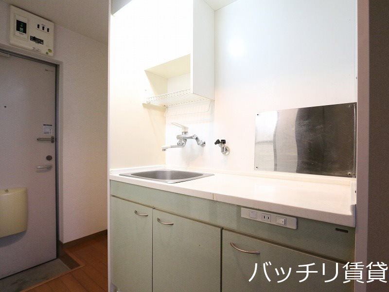 キッチン　同型タイプの為、現状を優先致します。