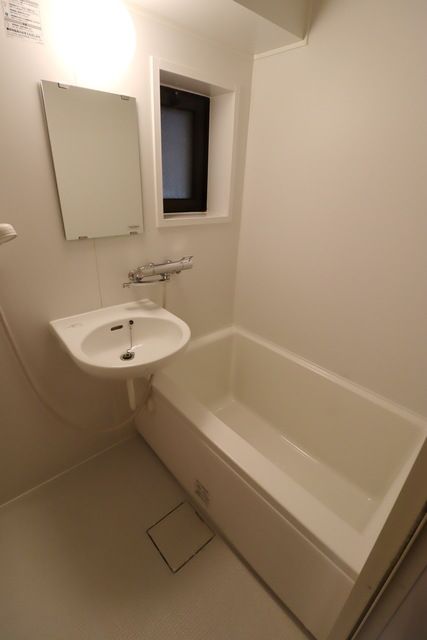 バス・シャワールーム　★人気のバストイレ別のお部屋です★