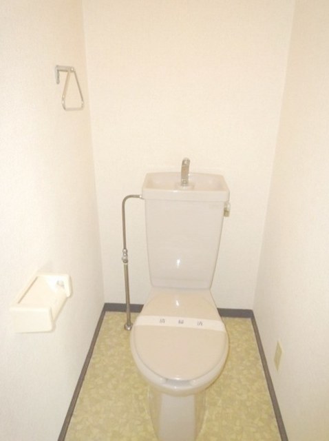 トイレ　別部屋同仕様タイプ