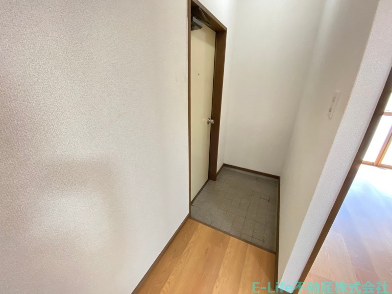 玄関　※別部屋写真　現況優先