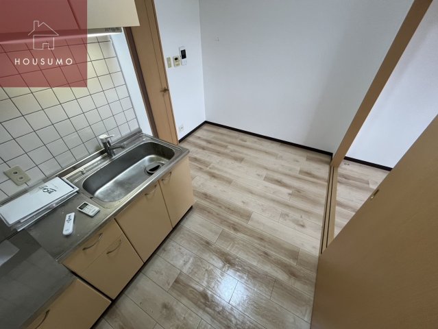 居室・リビング　こちらの居間で趣味の時間をお楽しみください