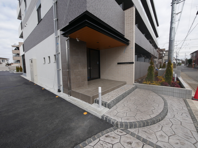 エントランス　★綺麗なエントランスですね★
