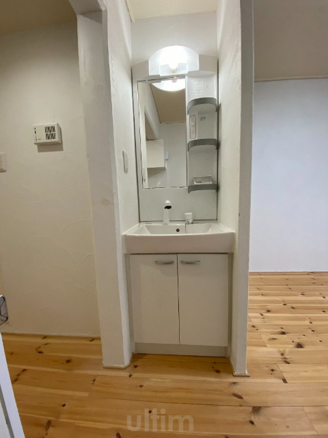 洗面設備　別の部屋の写真