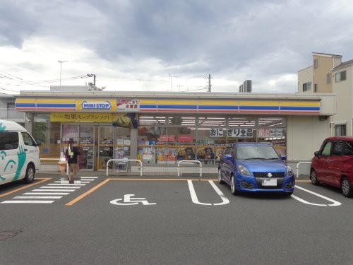 コンビニ　ミニストップ 町田小川2丁目店（コンビニ）まで389m