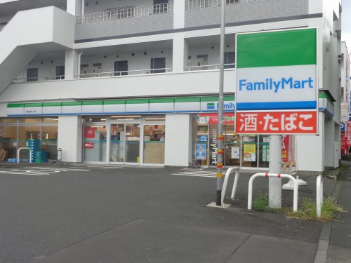 コンビニ　ファミリーマート 町田成瀬が丘店（コンビニ）まで313m