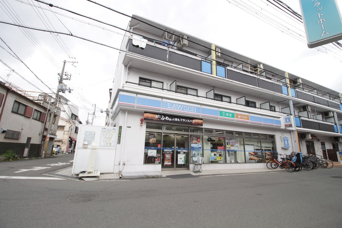 コンビニ　ローソン（コンビニ）まで220m