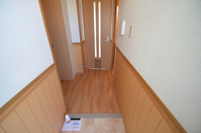 玄関　収納付玄関
