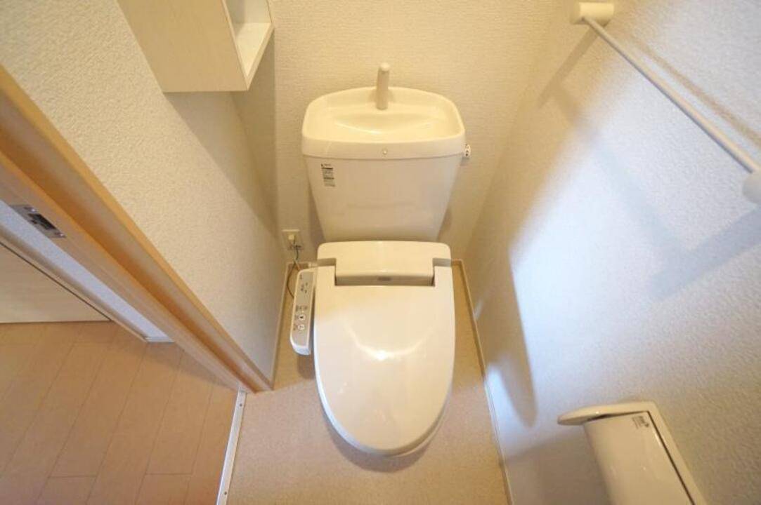 トイレ　トイレ