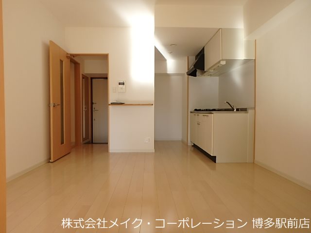 居室・リビング　※写真は棟内別部屋 参考写真