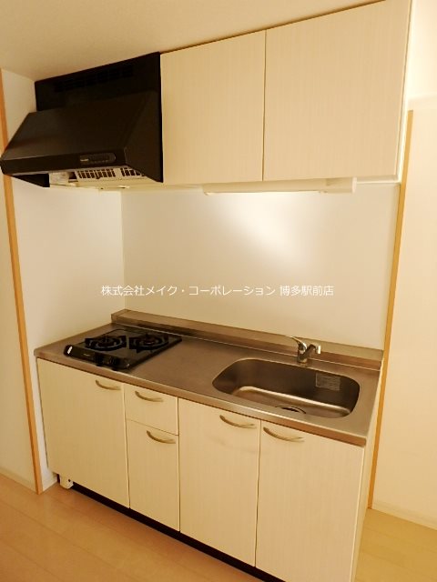 キッチン　※写真は棟内別部屋 参考写真