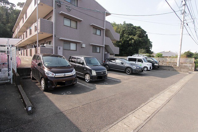 駐車場　コーポアトレイユ