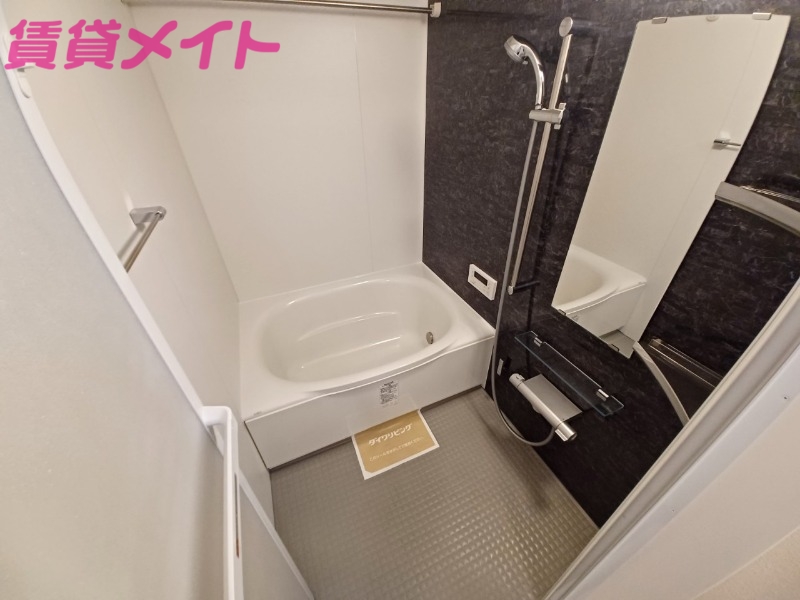 バス・シャワールーム　同タイプ写真