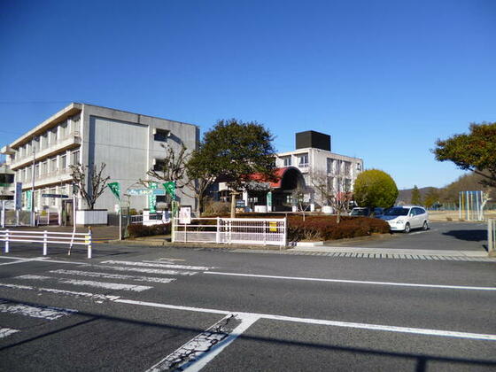 小学校　可児市立南帷子小学校（小学校）まで992m