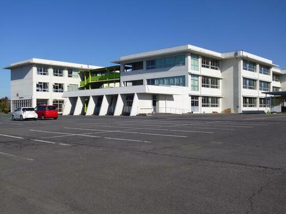 中学校　可児市立西可児中学校（中学校）まで1881m