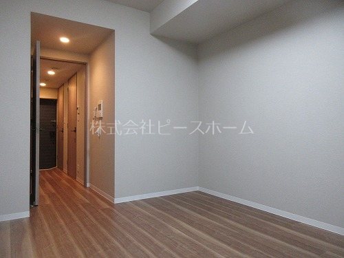 居室・リビング　※別号室参考写真