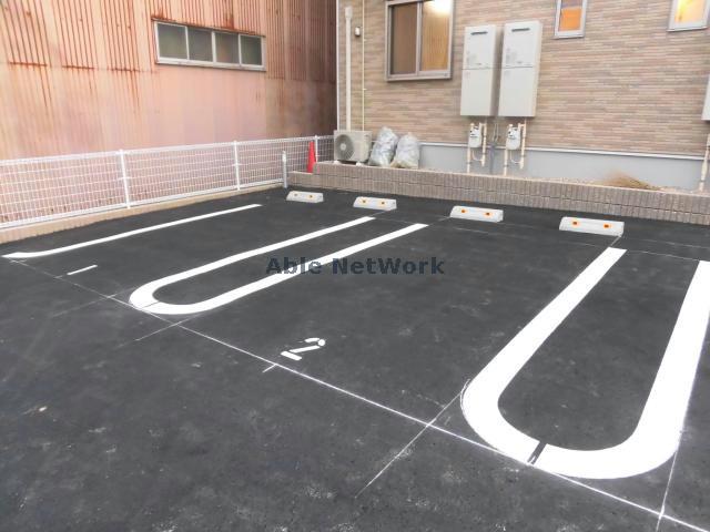 駐車場　駐車場