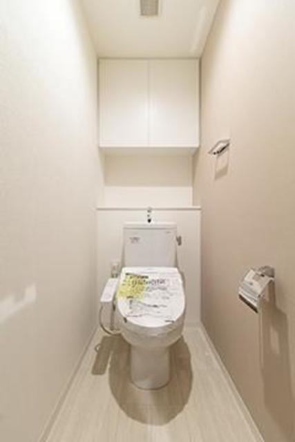 トイレ　※写真は同タイプ住戸です。