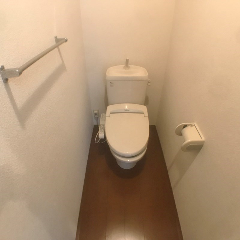 トイレ　同型