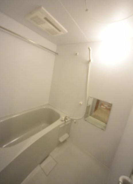 バス・シャワールーム　※別部屋参考写真