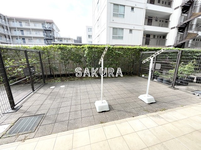 バルコニー　プライベートガーデン付き！