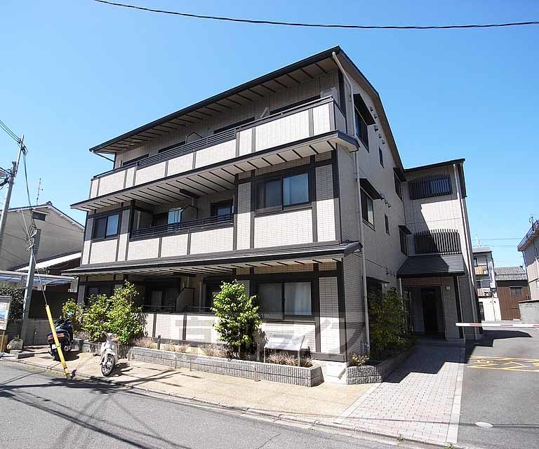 建物外観　パリっとした外観です。