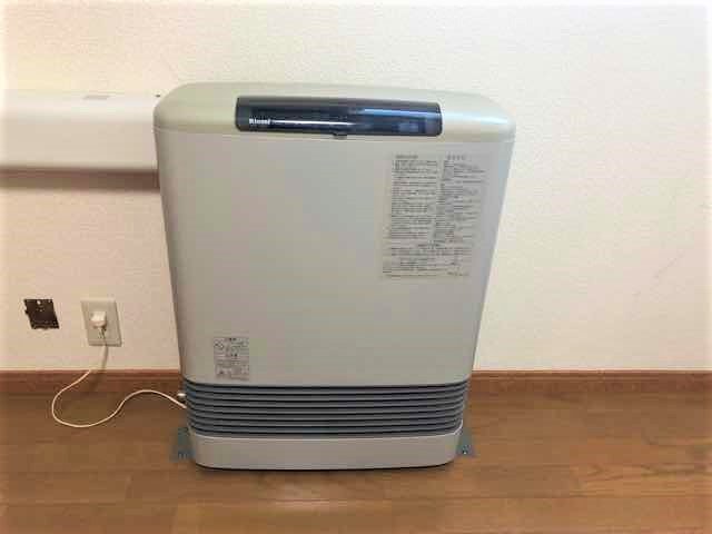 その他設備　居室：１Fはフローリング　2Fは絨毯