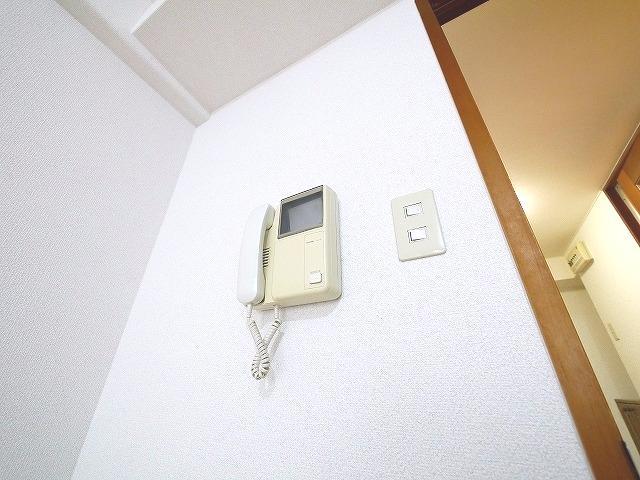 セキュリティ　モニター付きインターホン