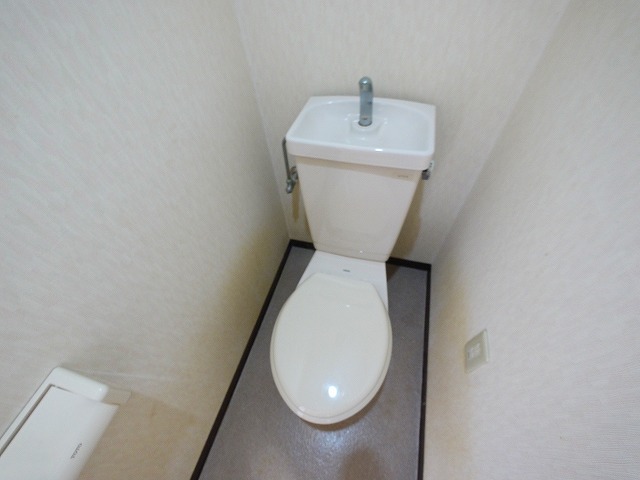トイレ　シンプルで使いやすいトイレです