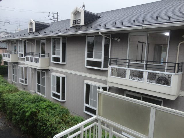 建物外観　南東向きで陽当たり良好です。