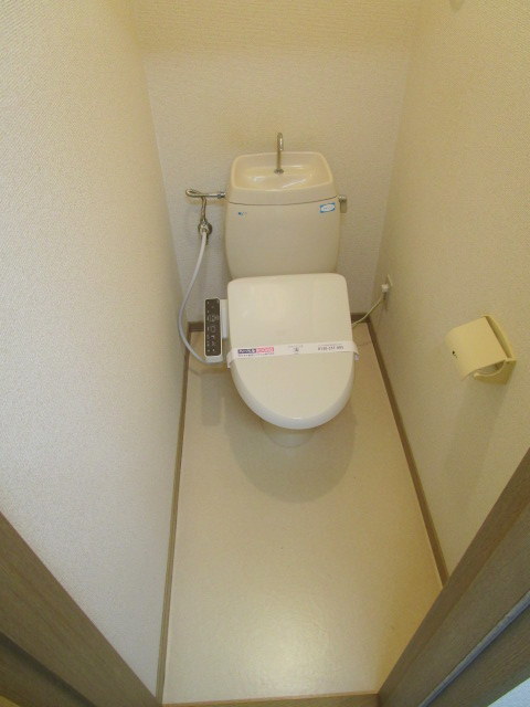 トイレ　ウォシュレット付き