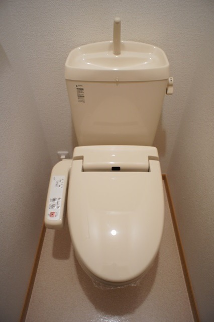 トイレ　図面と現状に相違がある場合には現状を優先