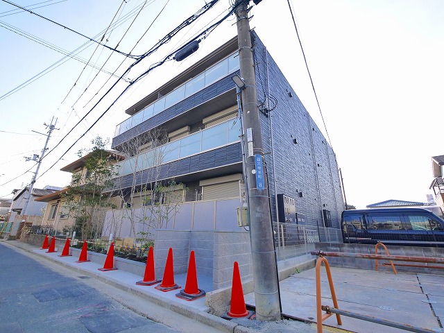 建物外観　落ち着いた雰囲気の外観です