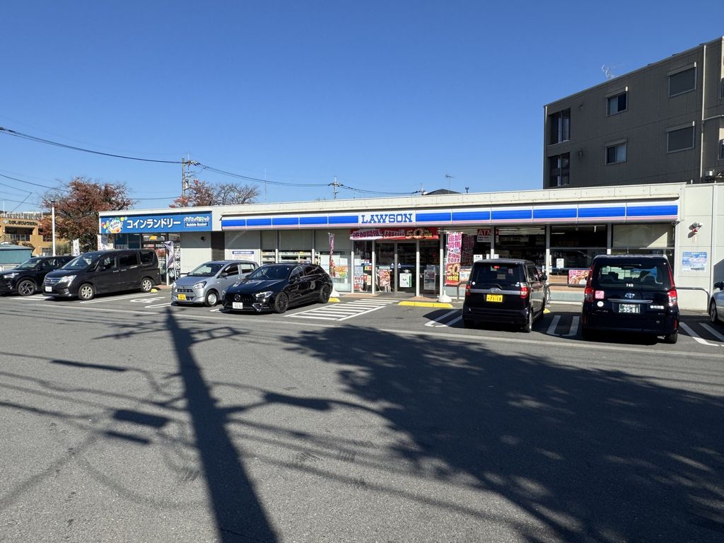 コンビニ　ローソン菅馬場一丁目店（コンビニ）まで370m
