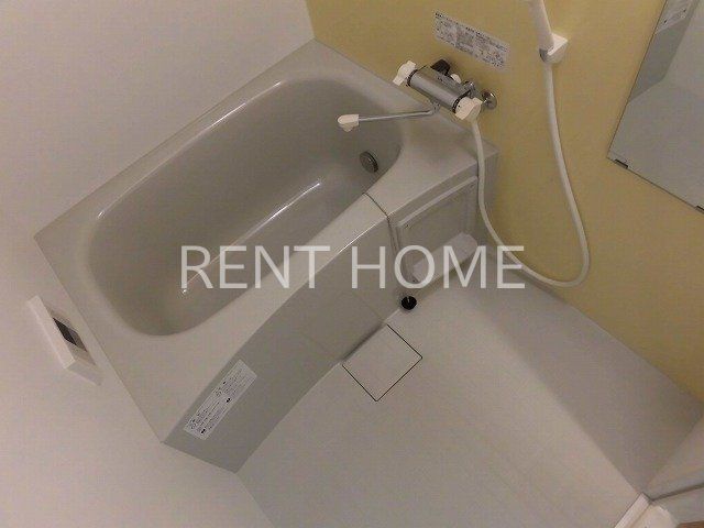 バス・シャワールーム　バスルームです。（追焚き・浴室乾燥機付き）