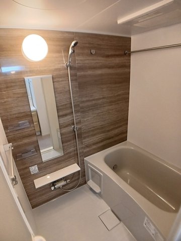 バス・シャワールーム　ゆったり過ごせるお風呂です
