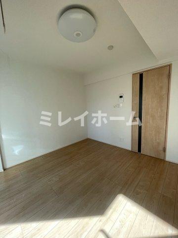 居室・リビング　同建物内別のお部屋の参考写真になります。