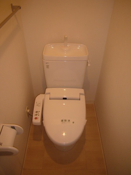 トイレ　写真は別部屋です。