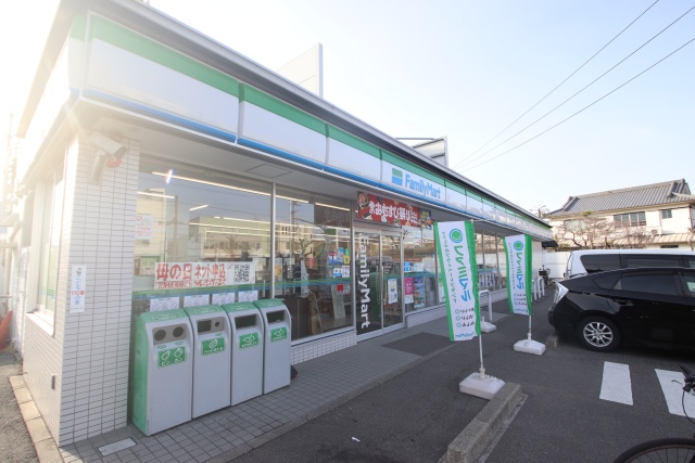 コンビニ　ファミリーマート 千種天満通店（コンビニ）まで400m
