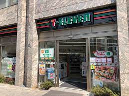 コンビニ　セブンイレブン練馬春日町6丁目店（コンビニ）まで350m