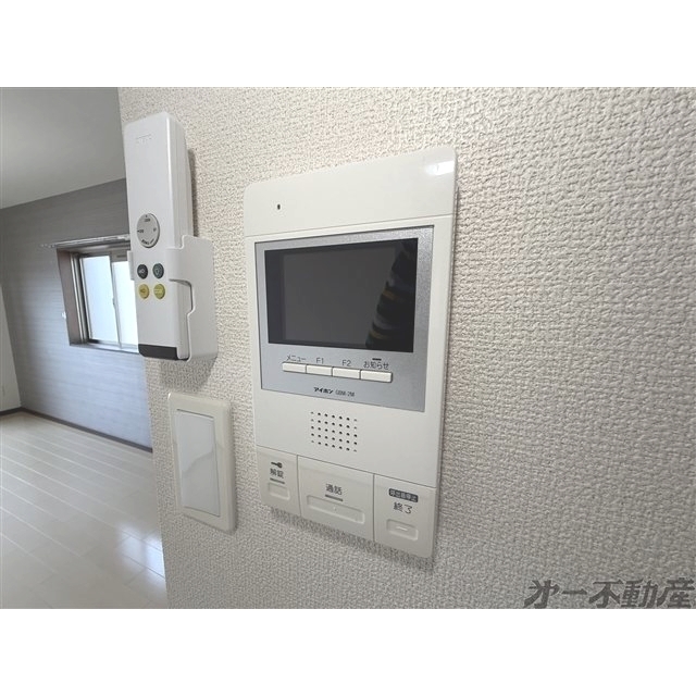 セキュリティ　モニター付きインターホン