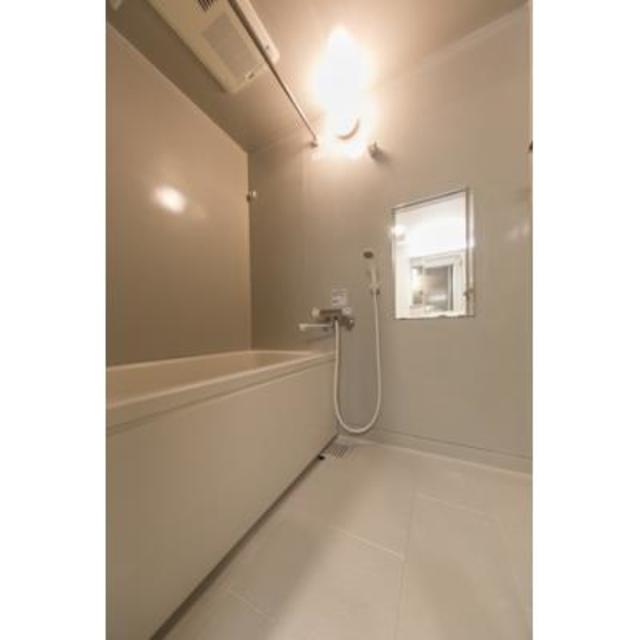 バス・シャワールーム　※写真は同タイプ住戸です。