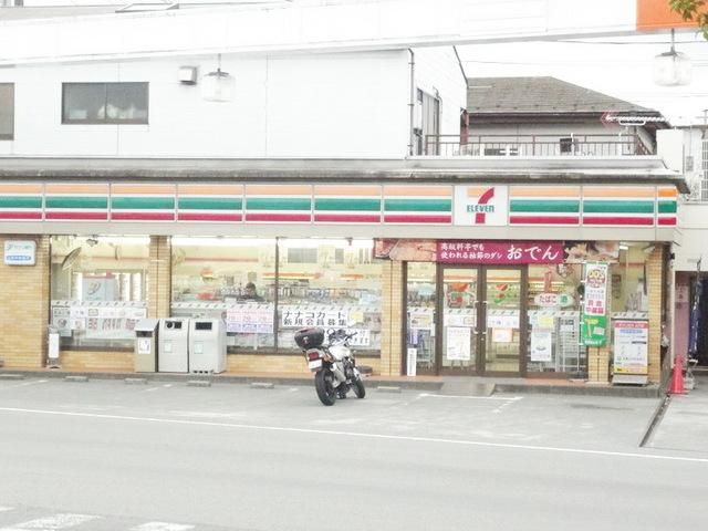 コンビニ　セブンイレブン（コンビニ）まで596m