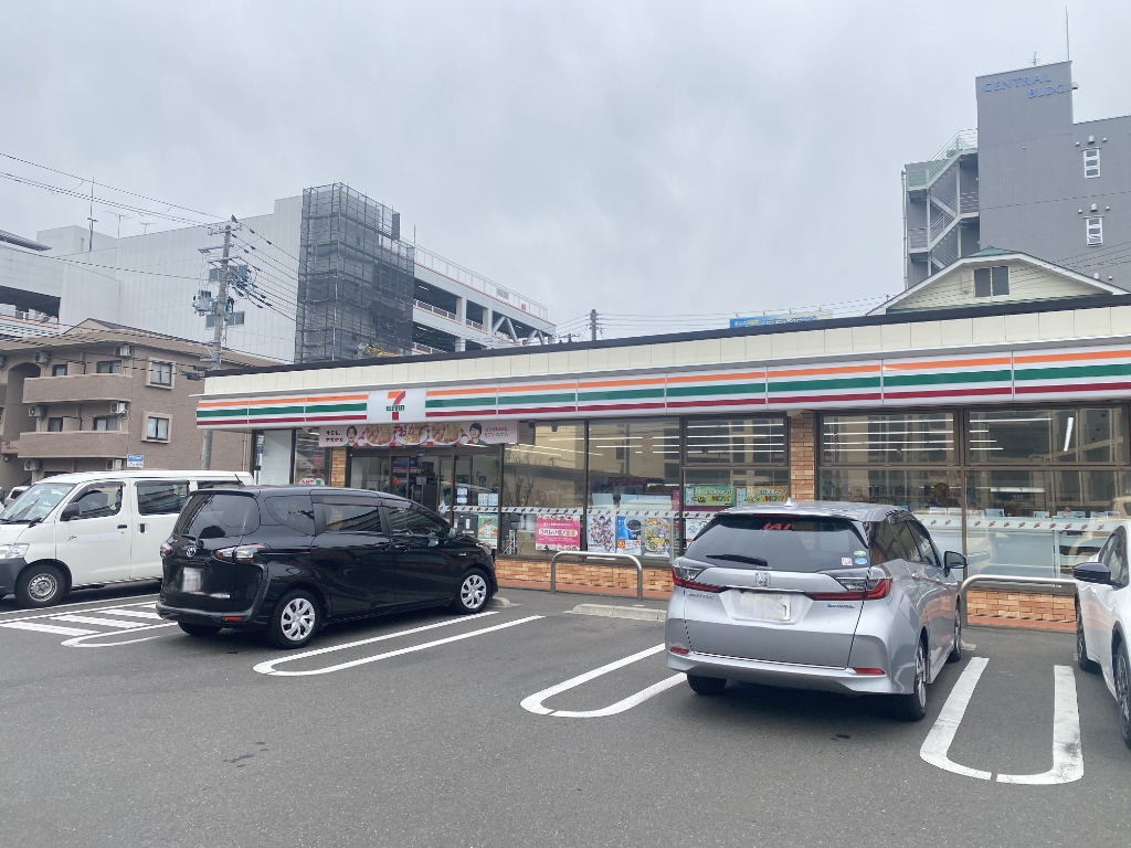 コンビニ　セブンイレブン 仙台泉中央3丁目店（コンビニ）まで283m