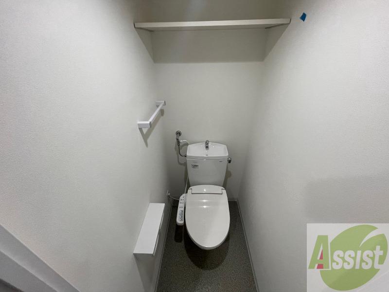 トイレ　こちらはトイレです。清潔感があり、安心して使用できます。