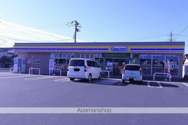 コンビニ　ミニストップ（コンビニ）まで862m