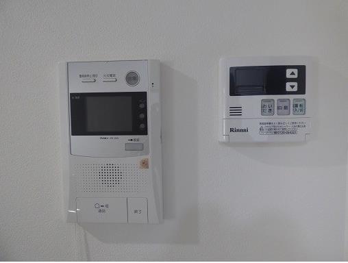 セキュリティ　TVモニター付きドアホンで急な来客にも安心♪