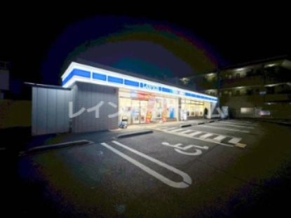 コンビニ　ローソン 春日部中央三丁目店（コンビニ）まで1608m