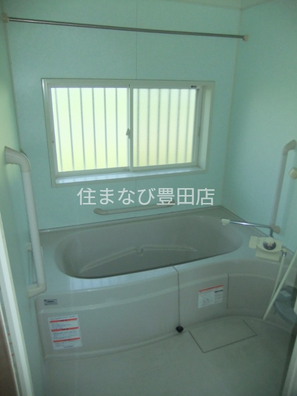 バス・シャワールーム　同型別部屋写真