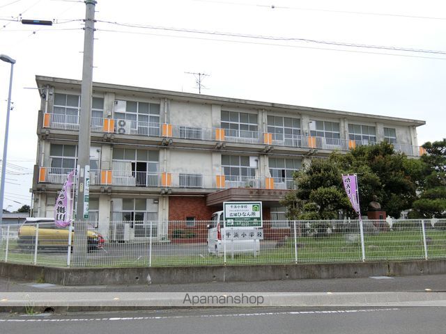 小学校　千浜小学校（小学校）まで4825m